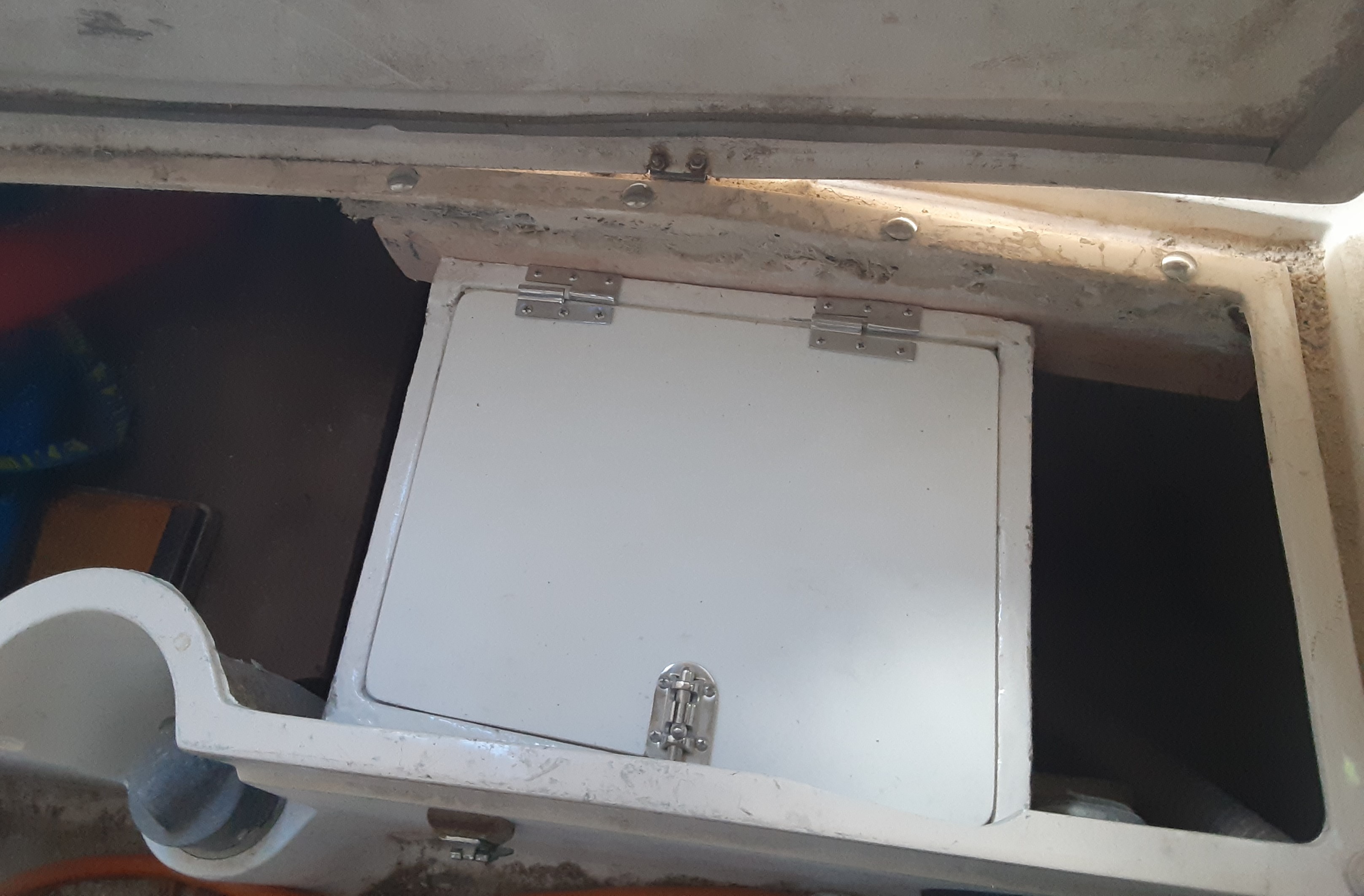 Location of Propane Vent Thruhull Catalina 36/375 International Association